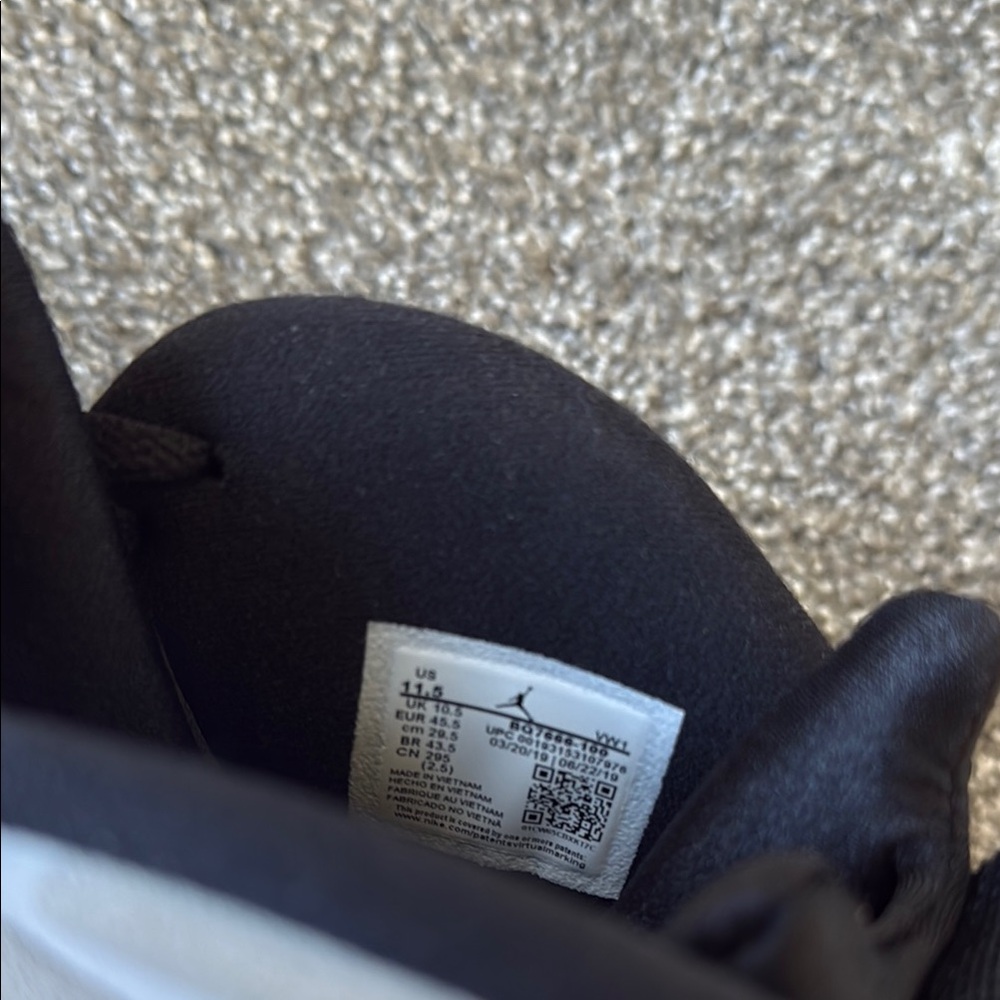 Nike Air Jordan 8 Retro SE - Picture 7 of 8